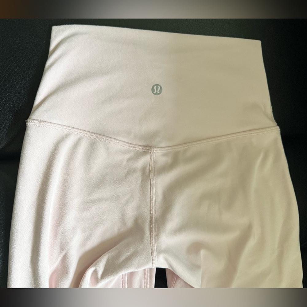 Lululemon Strawberry Milkshake Align Pant 25” no pockets! Size 4 EUC! RARE! 🍓🥛